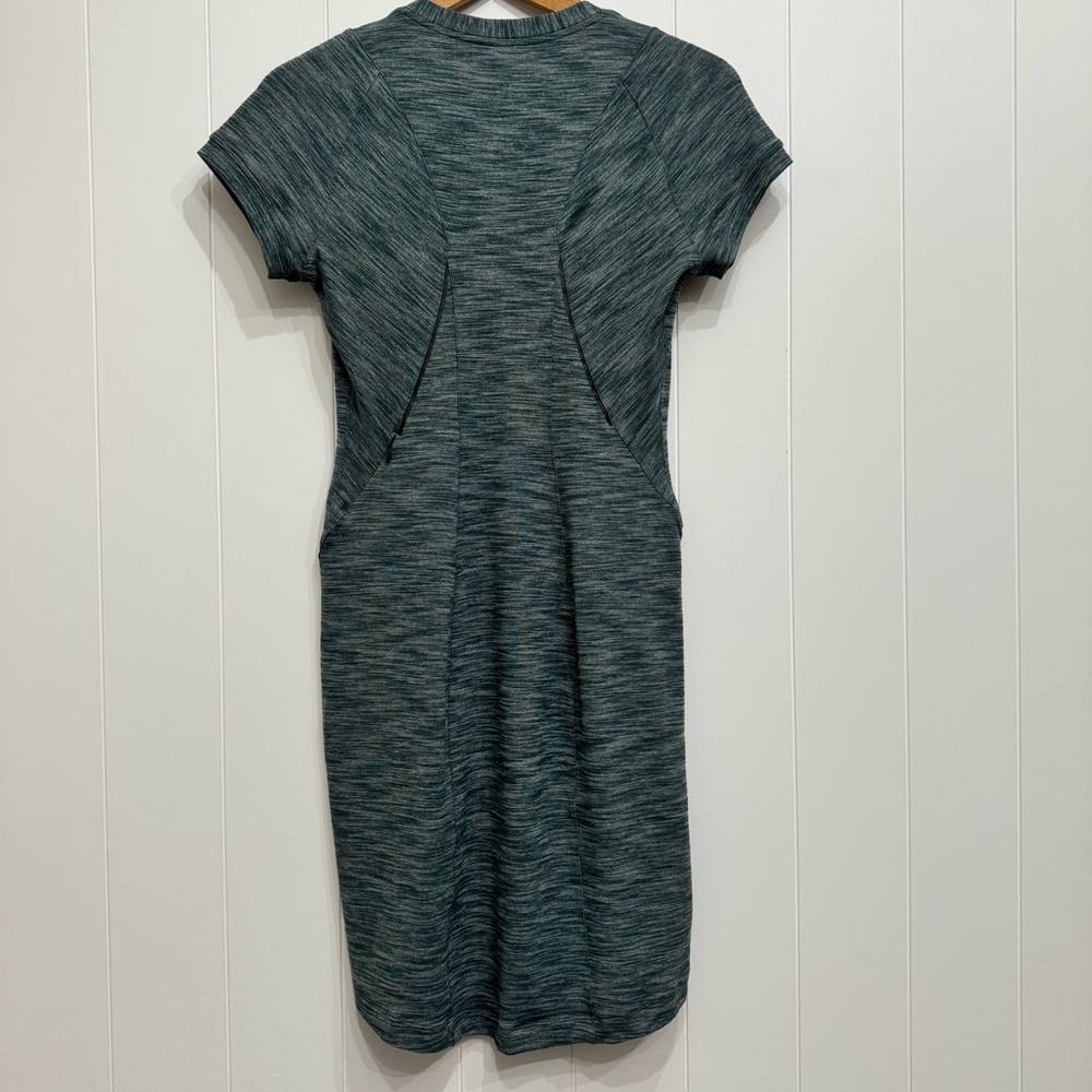 Lululemon Women’s &Go Where To Fitted Short Sleeve Dress Women's Size 6 Green - Picture 5 of 15